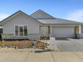 Breeze on Inn Surfside, Inverloch